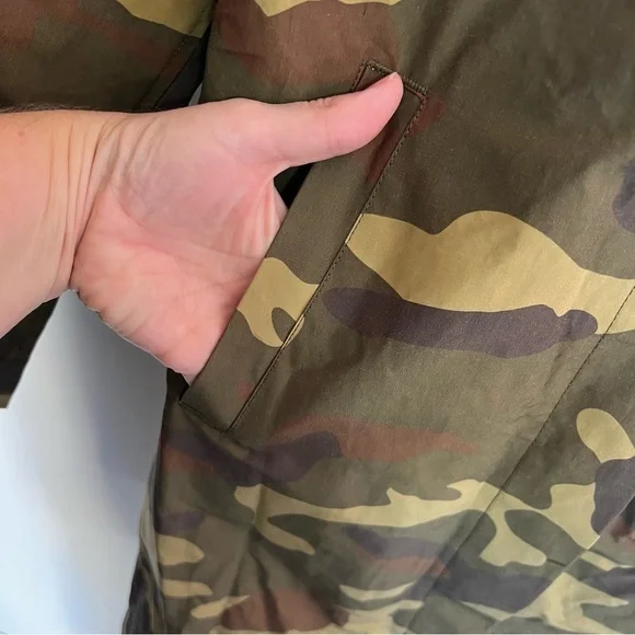*NEW* Hershel Mac Rain Wind Resistant Jacket in Woodland Camo - Picture 6 of 16